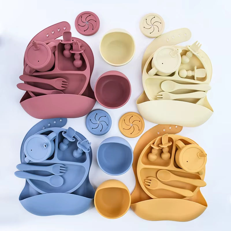 BPA Free Silicone Baby Feeding Set Sucker Bowl Dinning Plate Straw Cup Spoon Forks for Kids Baby Tableware Children Dishes